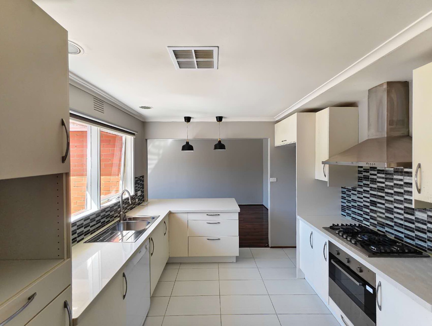 9 Verona Court, Bayswater, VIC 3153 - Thumbnail 1 - 27/02/2026