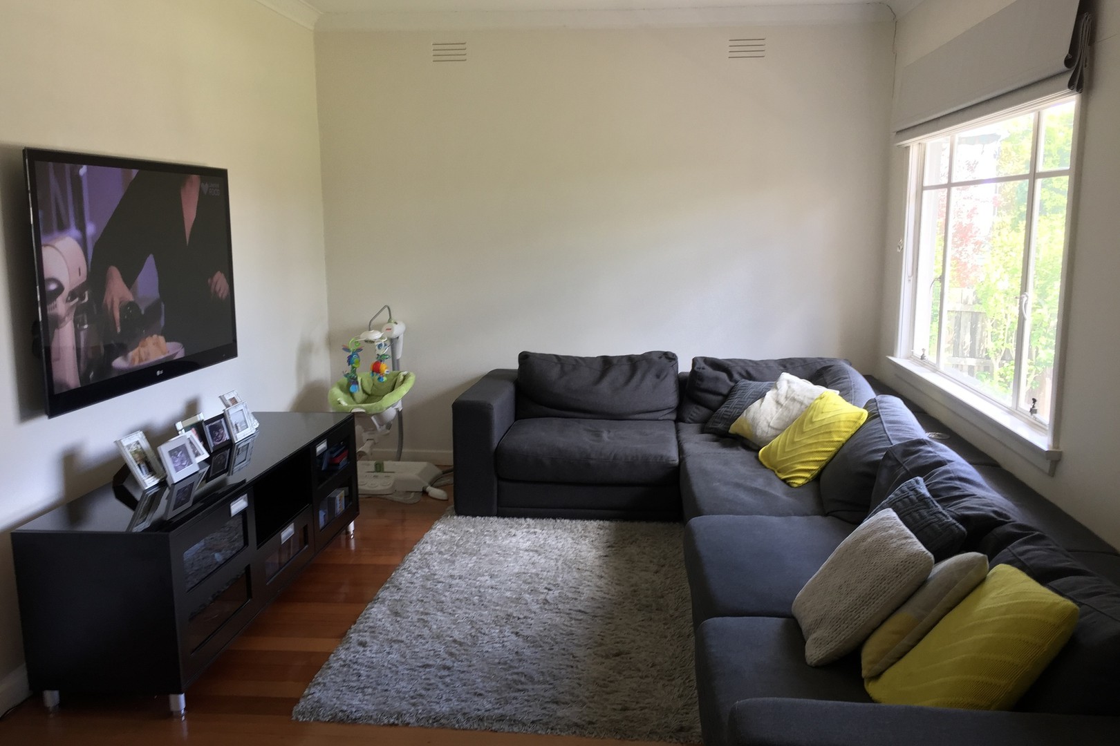 9 Victoria Street, Oak Park, VIC 3046 - Thumbnail 1 - 01/12/2021