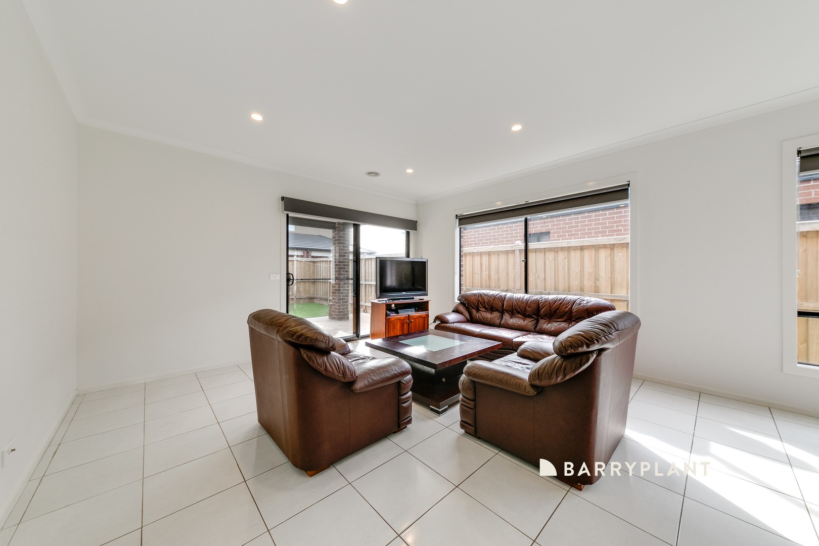 9 Villager Street, Cranbourne East, VIC 3977, Cranbourne East - Thumbnail 4