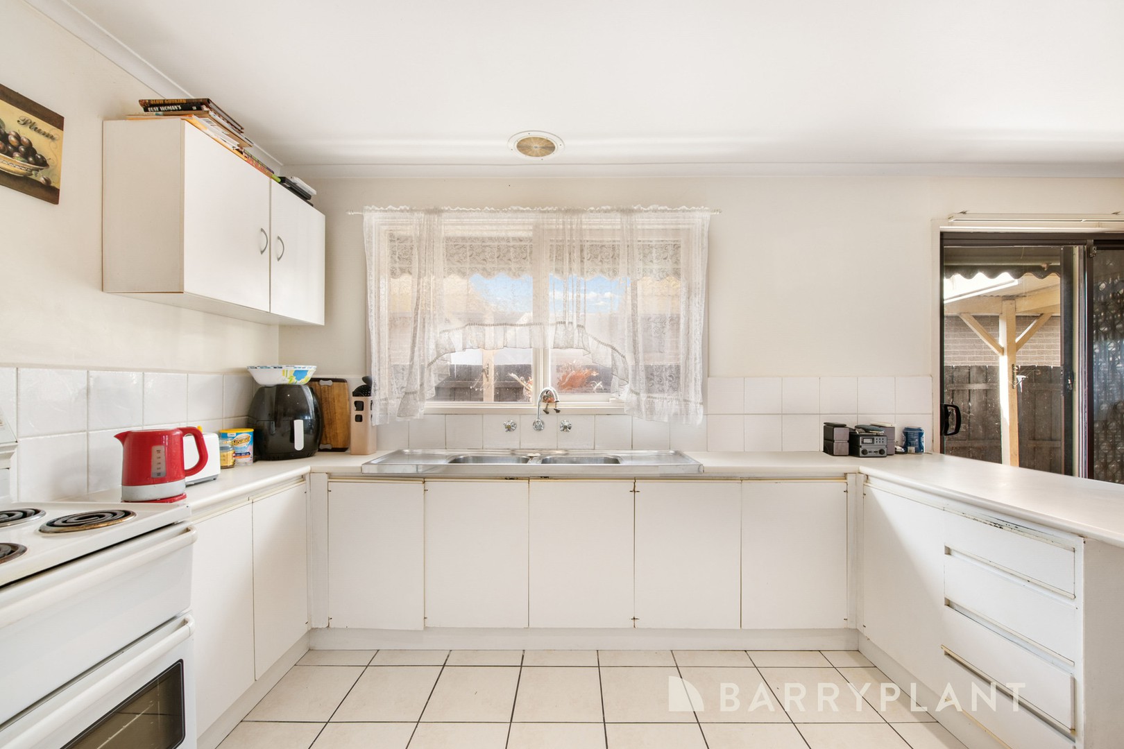 9 Vista Drive, Melton, VIC 3337, Melton - Thumbnail 5