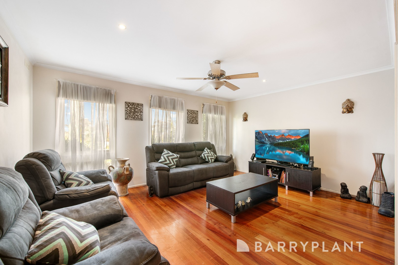 9 Vista Drive, Melton, VIC 3337, Melton - Thumbnail 3
