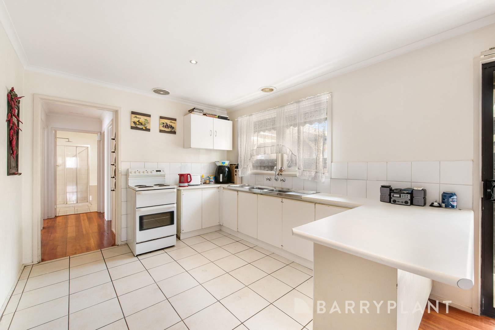 9 Vista Drive, Melton, VIC 3337, Melton - Thumbnail 7