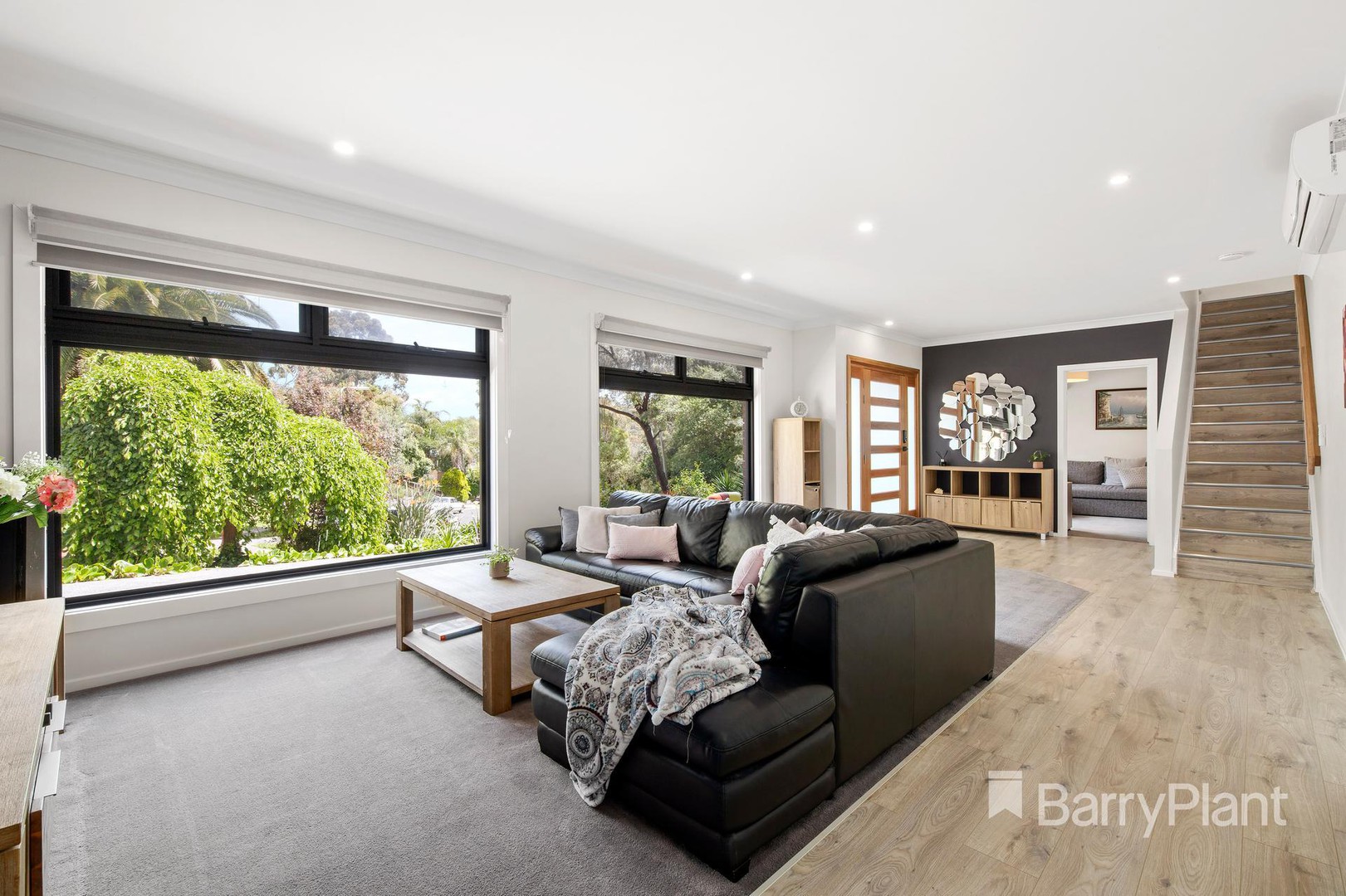 9 Warrool Court, Greensborough, VIC 3088 - Thumbnail 2 - 14/01/2022