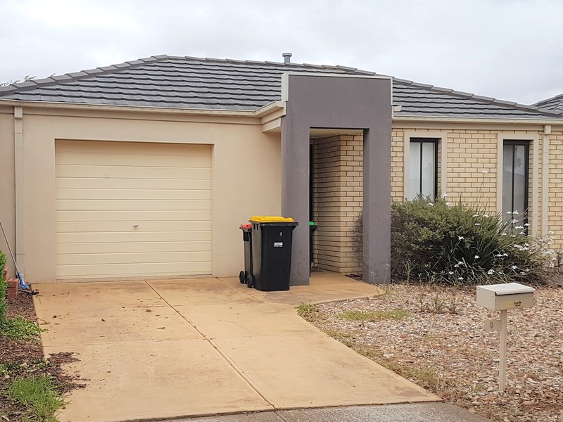 9 Westmill Vista, Melton, VIC 3337 - Image - 12/08/2026