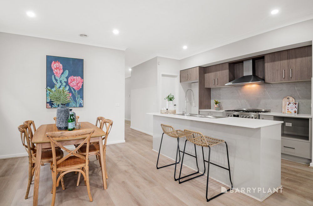 9 Weymouth Circuit, Donnybrook, VIC 3064, Donnybrook - Thumbnail 3