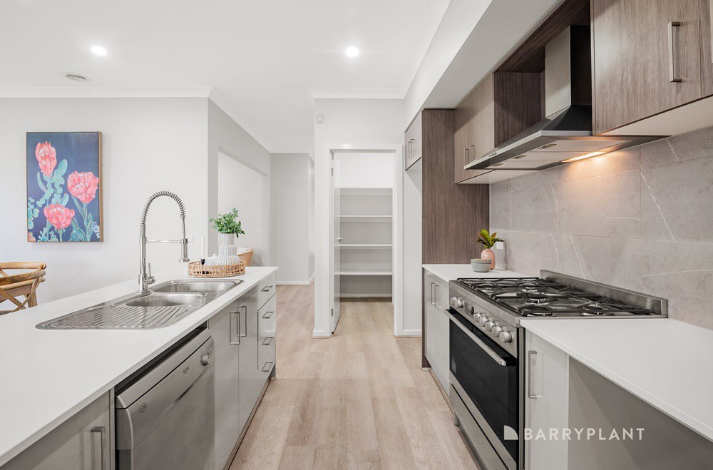 9 Weymouth Circuit, Donnybrook, VIC 3064, Donnybrook - Thumbnail 4