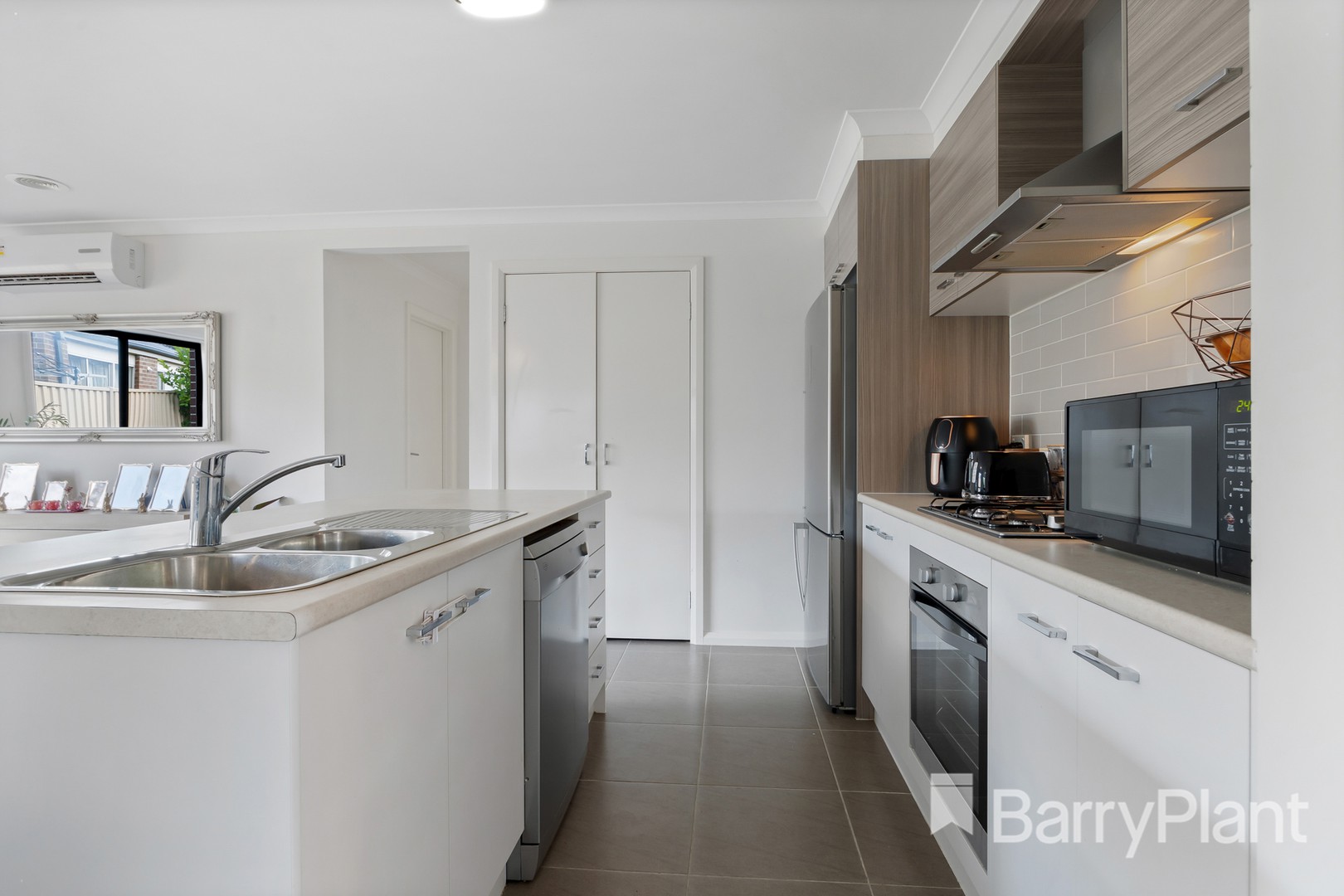 9 Whidburn Place, Sebastopol, VIC 3356, Sebastopol - Thumbnail 4