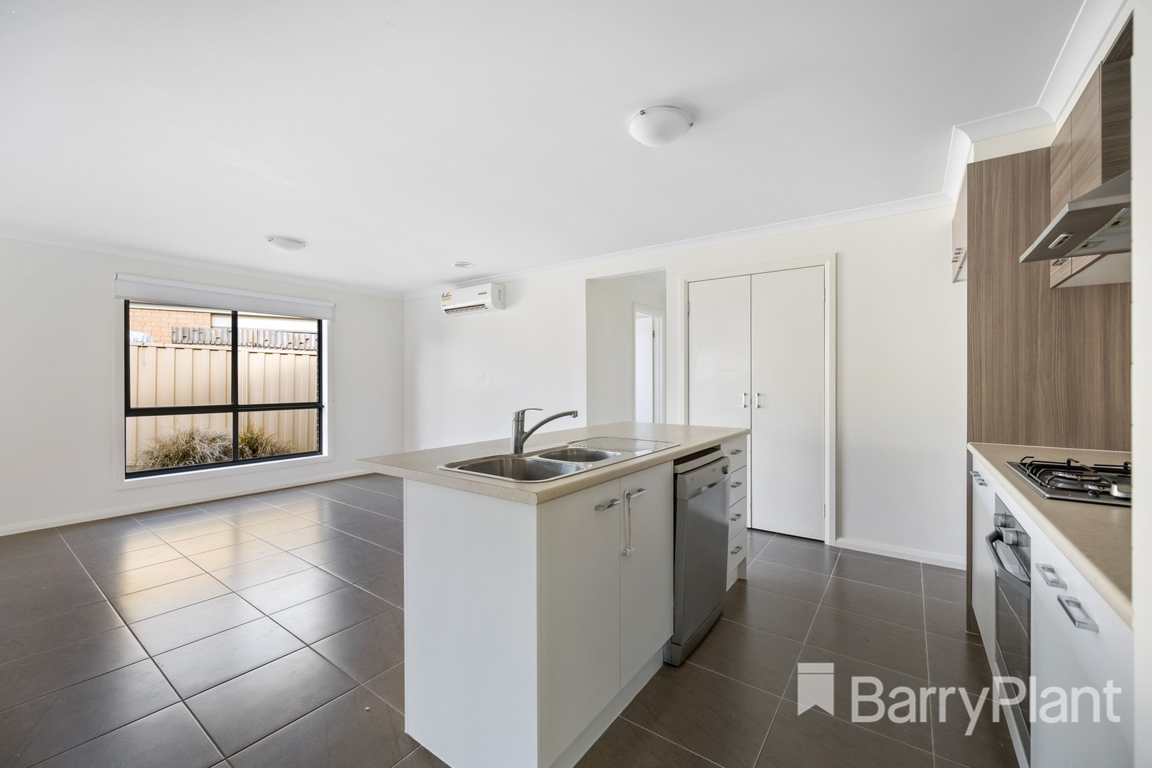 9 Whidburn Place, Sebastopol, VIC 3356, Sebastopol - Thumbnail 4