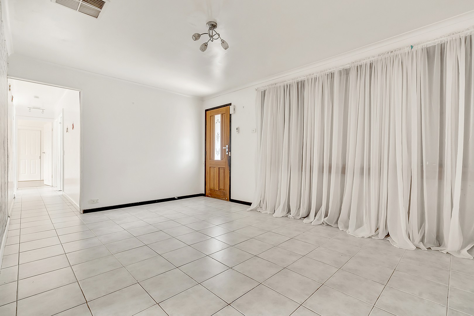 9 Whitehaven Court, Craigieburn, VIC 3064, Craigieburn - Thumbnail 5