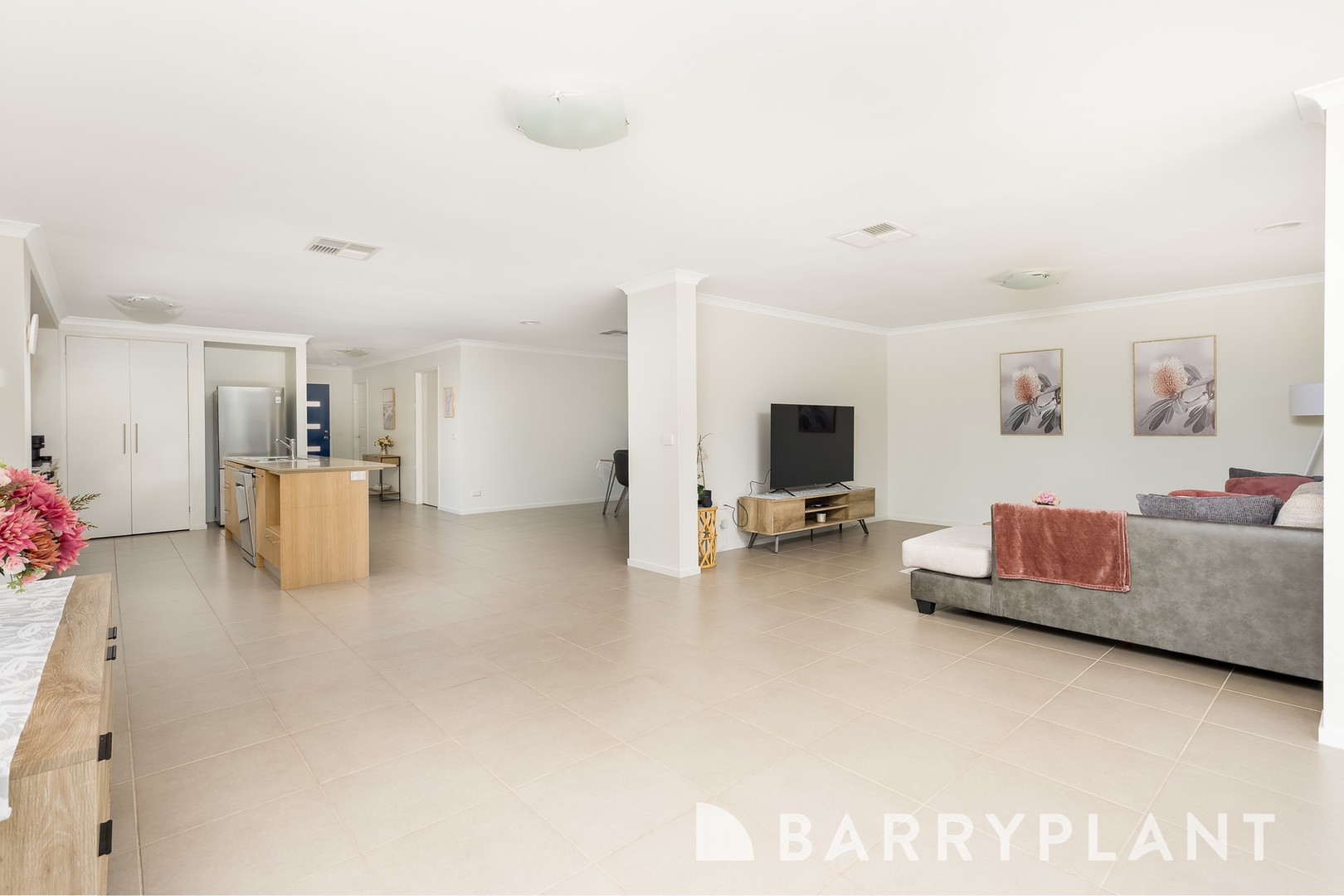 9 Whiteley Avenue, Point Cook, VIC 3030, Point Cook - Thumbnail 4