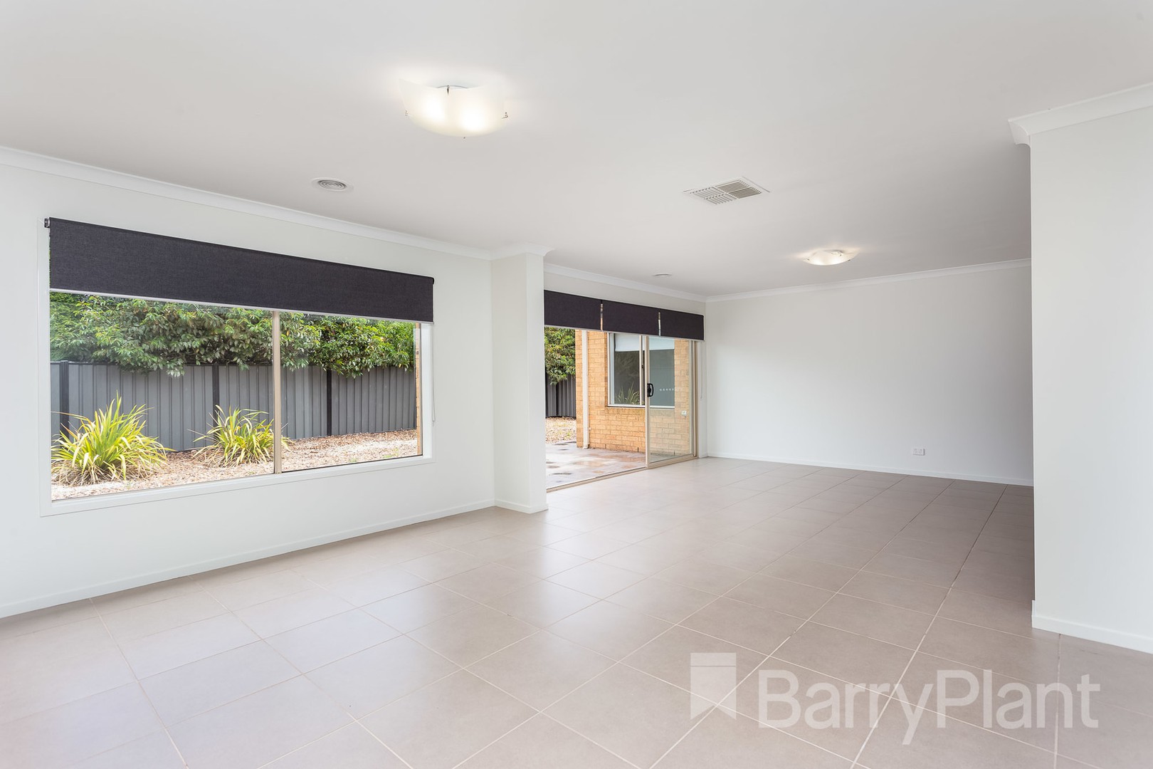9 Whiteley Avenue, Point Cook, VIC 3030, Point Cook - Thumbnail 5
