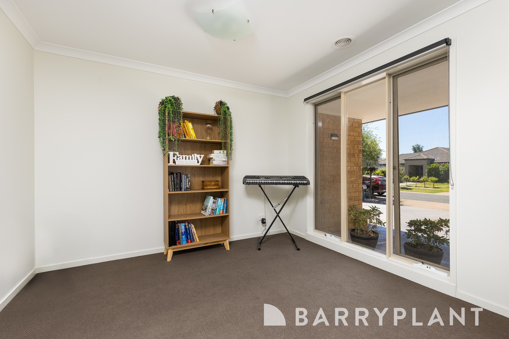 9 Whiteley Avenue, Point Cook, VIC 3030, Point Cook - Thumbnail 7