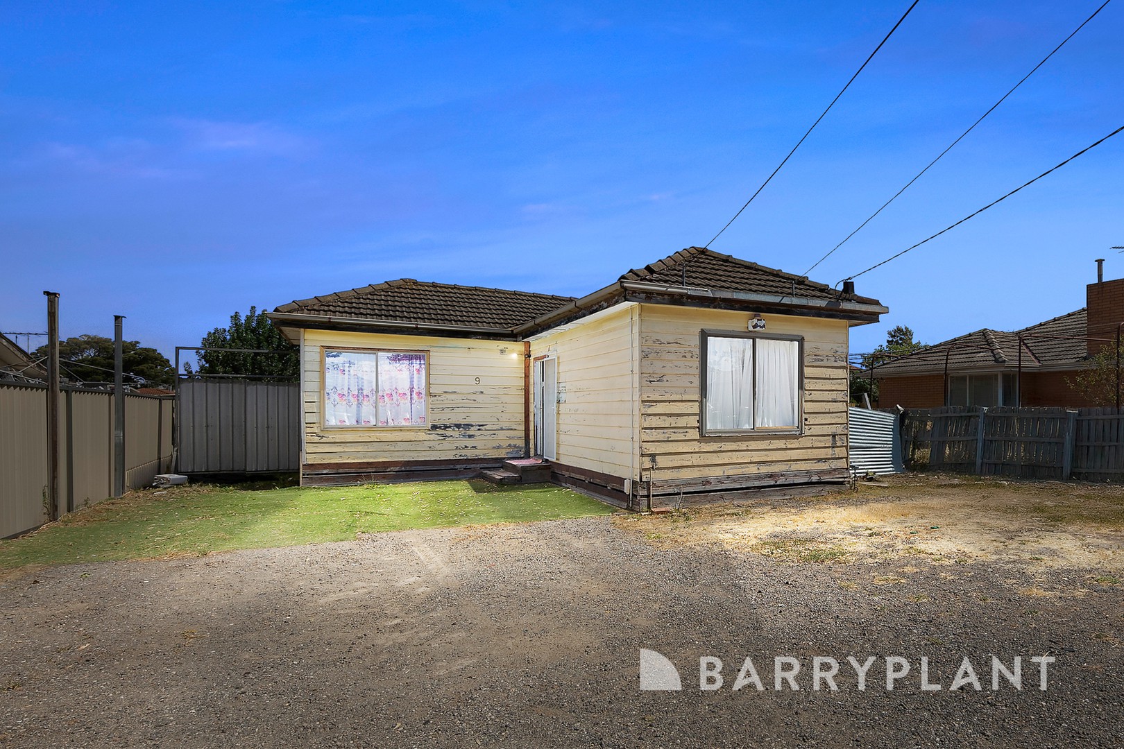 9 Winifred Street, St Albans, VIC 3021 - Thumbnail 2 - 19/02/2026