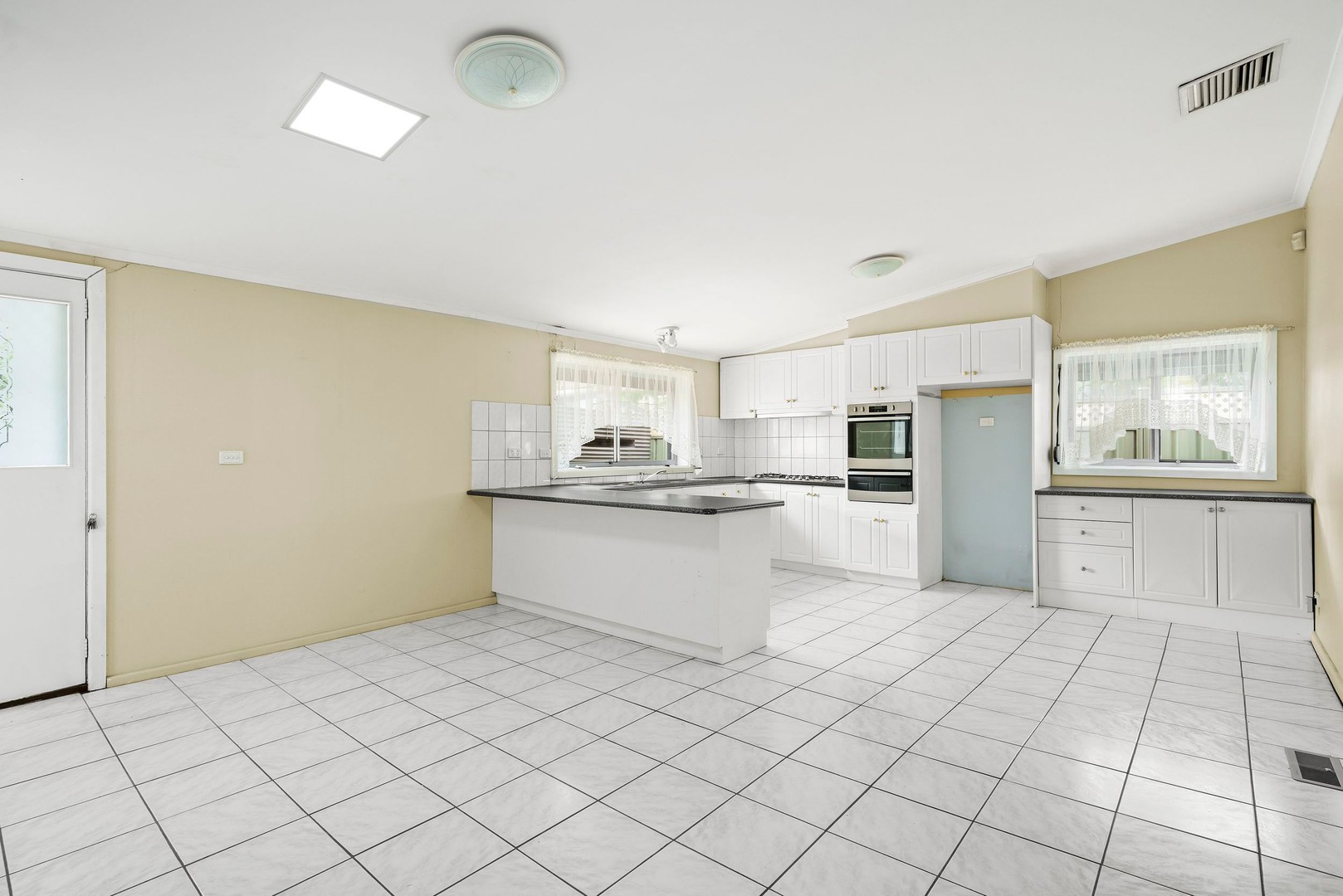 90 Epsom Road, Ascot Vale, VIC 3032, Ascot Vale - Thumbnail 3
