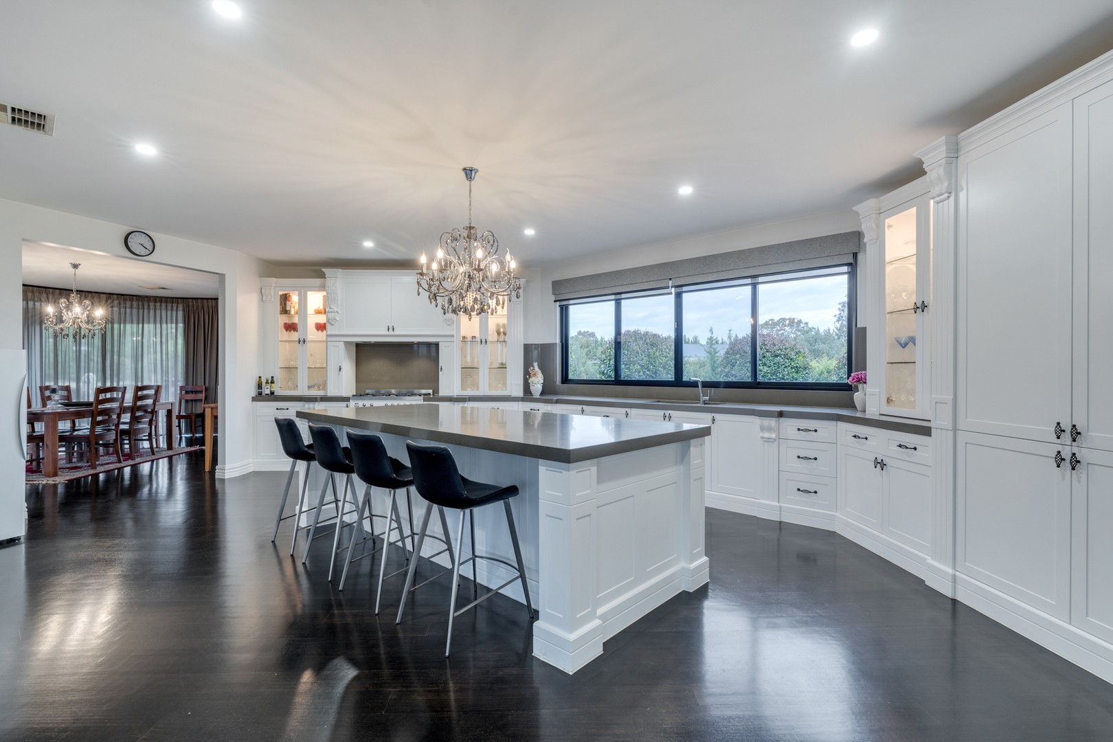 90 Forest Red Gum Drive, Mickleham, VIC 3064, Mickleham - Thumbnail 4