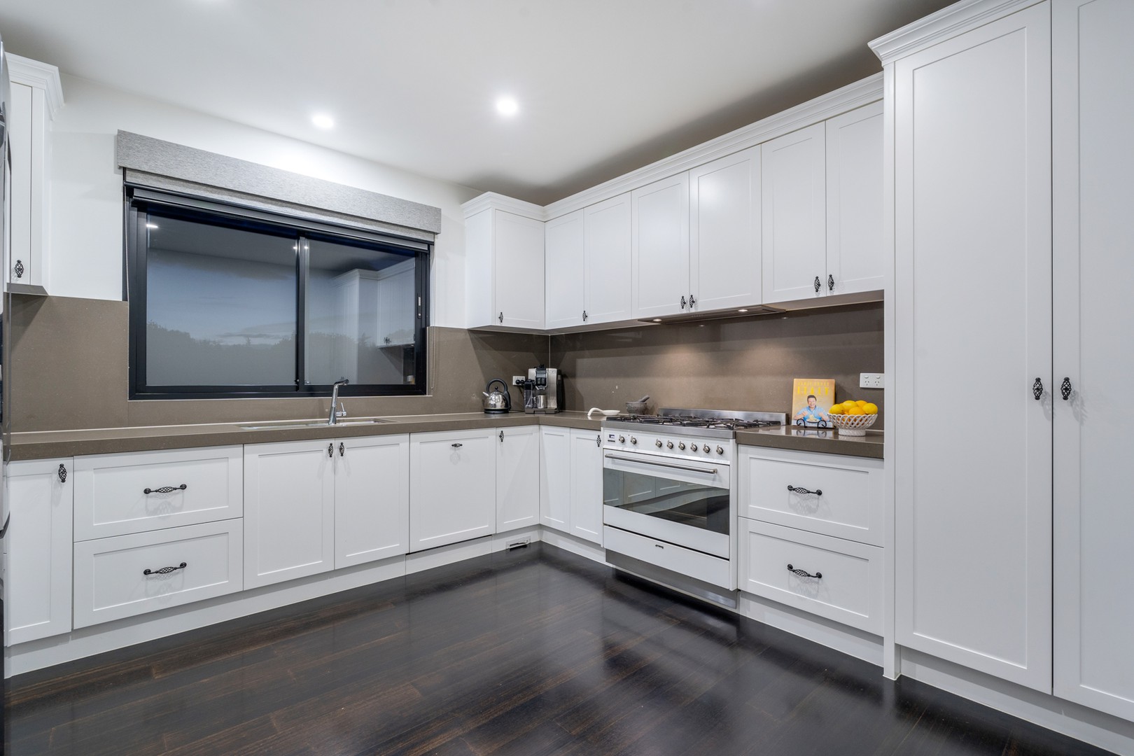 90 Forest Red Gum Drive, Mickleham, VIC 3064, Mickleham - Thumbnail 5