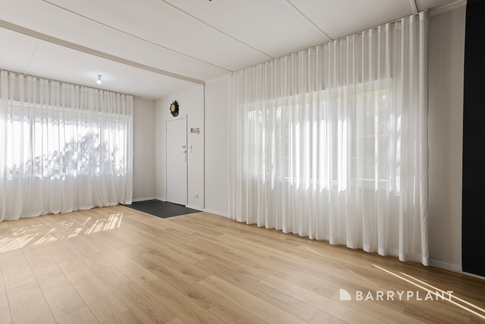 90 Fourth Avenue, Rosebud, VIC 3939 - Thumbnail 1 - 16/04/2026