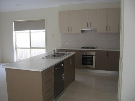 90 Foxwood Drive, Point Cook, VIC 3030, Point Cook - Thumbnail 5