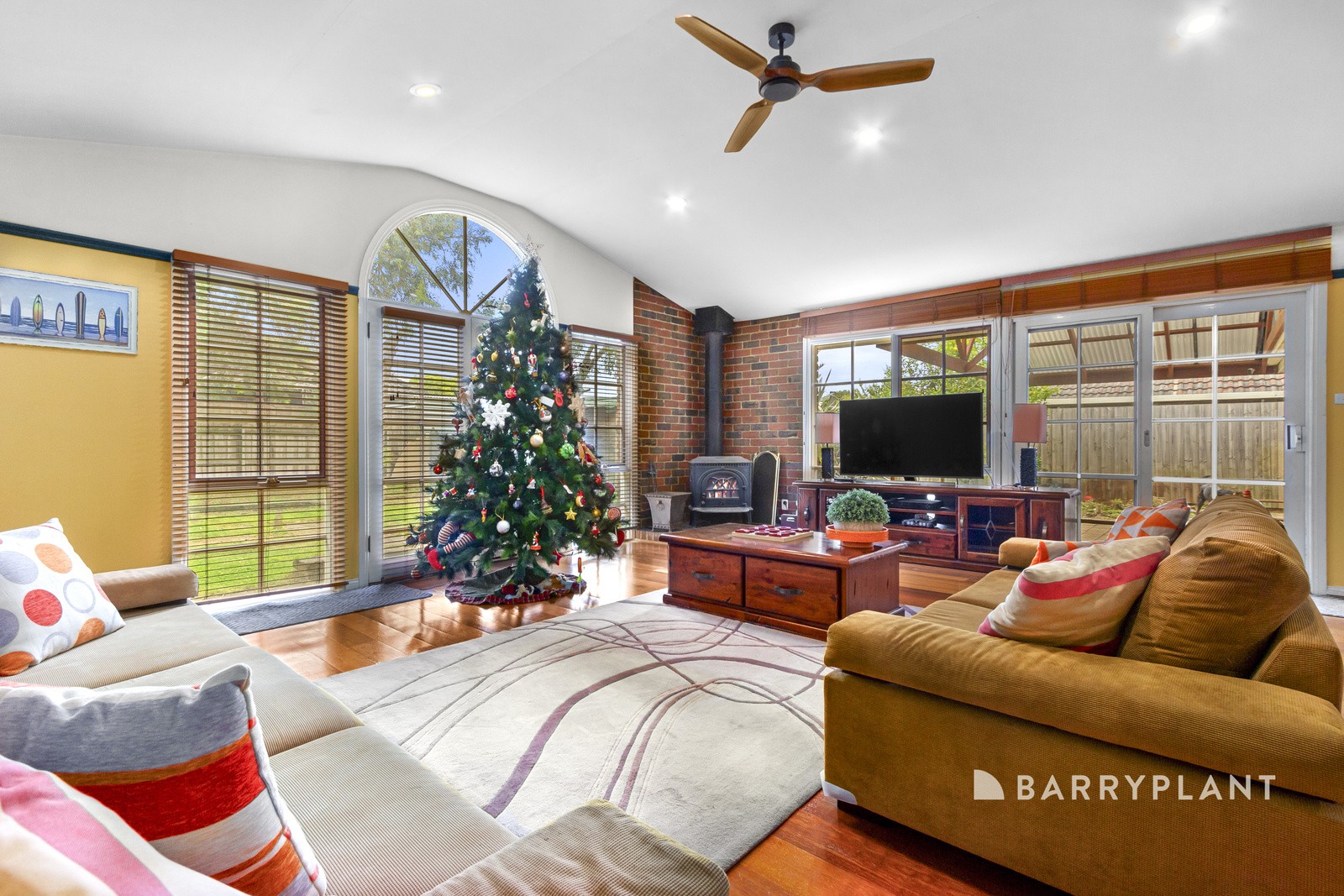 90 George Street, Scoresby, VIC 3179 - Thumbnail 2 - 11/12/2025