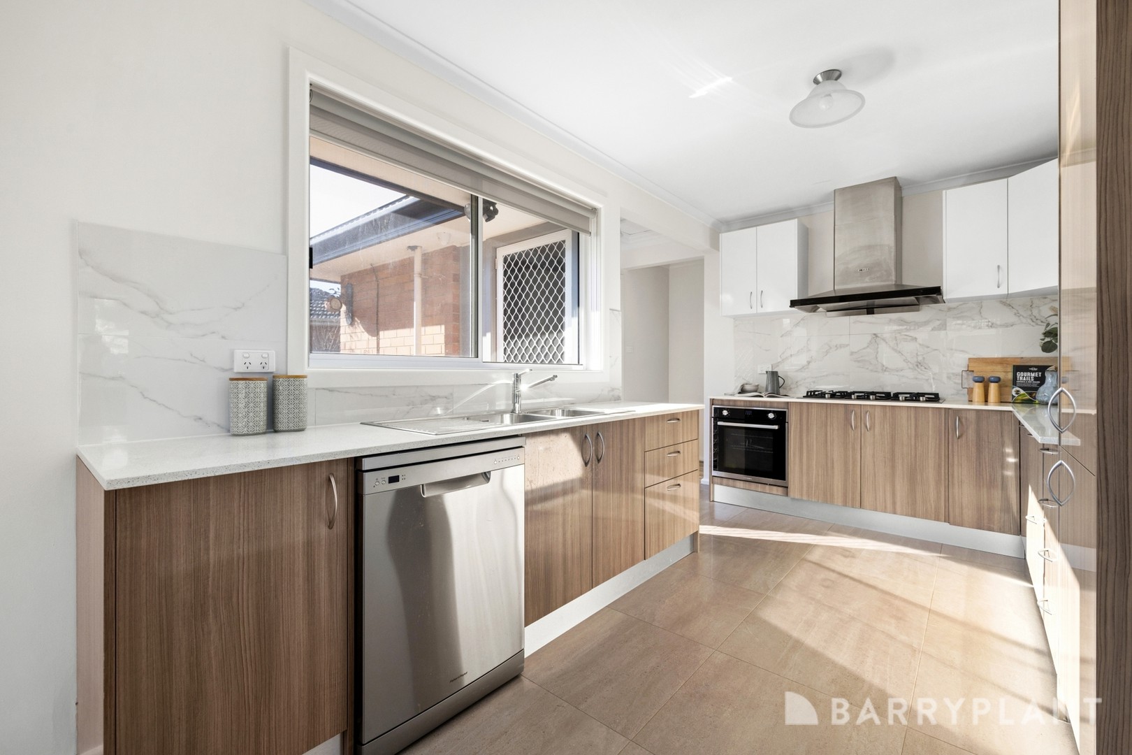 90 Hilton Street, Hadfield, VIC 3046, Glenroy - Thumbnail 5