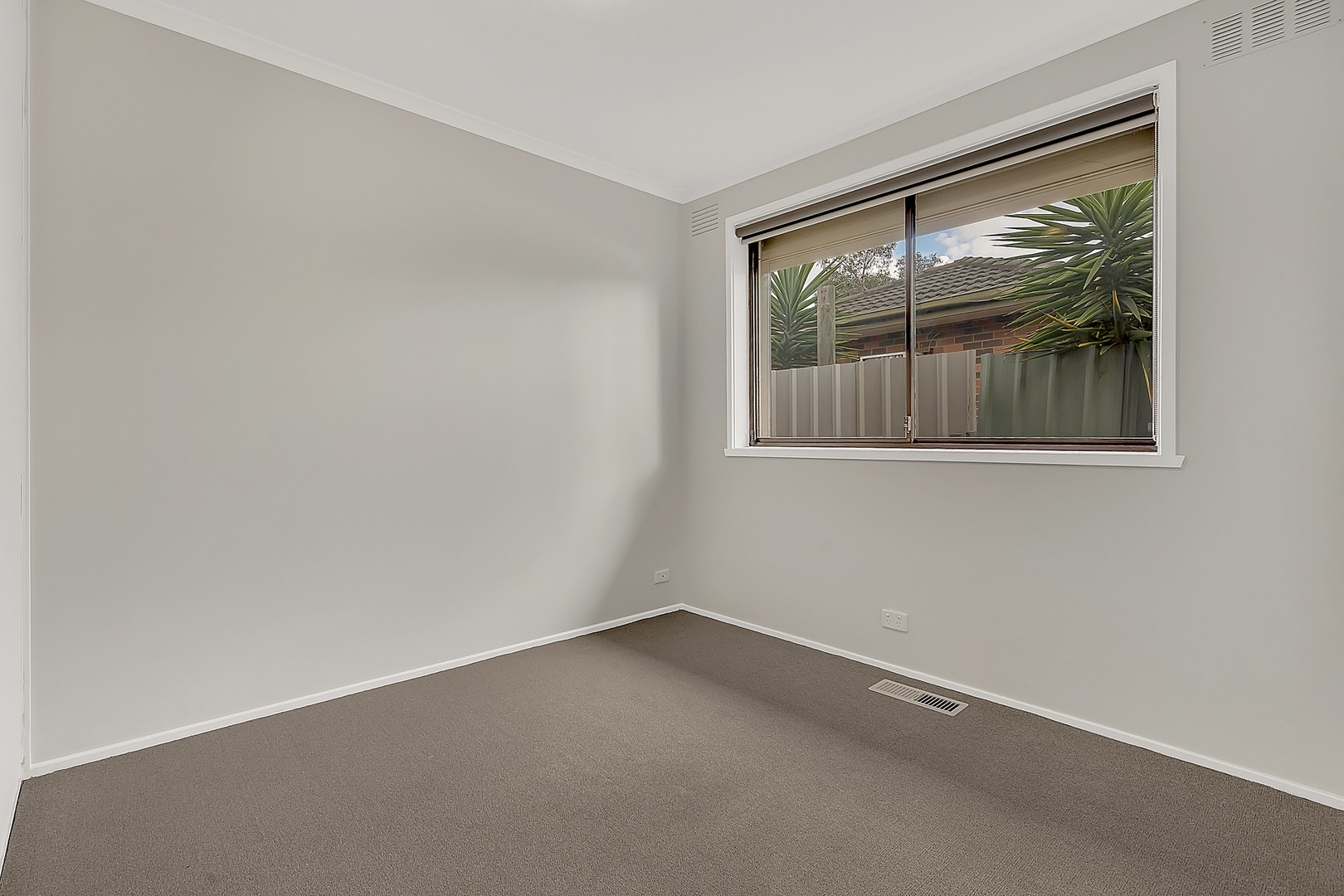90 Langdon CrescentCraigieburn, VIC 3064, Craigieburn - Thumbnail 8