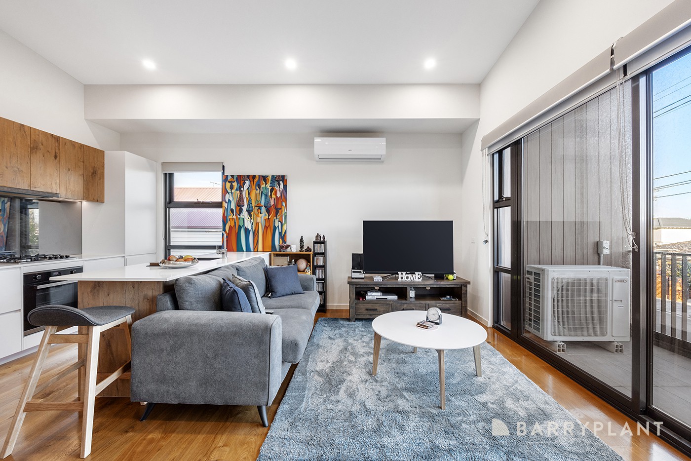 90 Queen Street, Reservoir, VIC 3073, Reservoir - Thumbnail 2