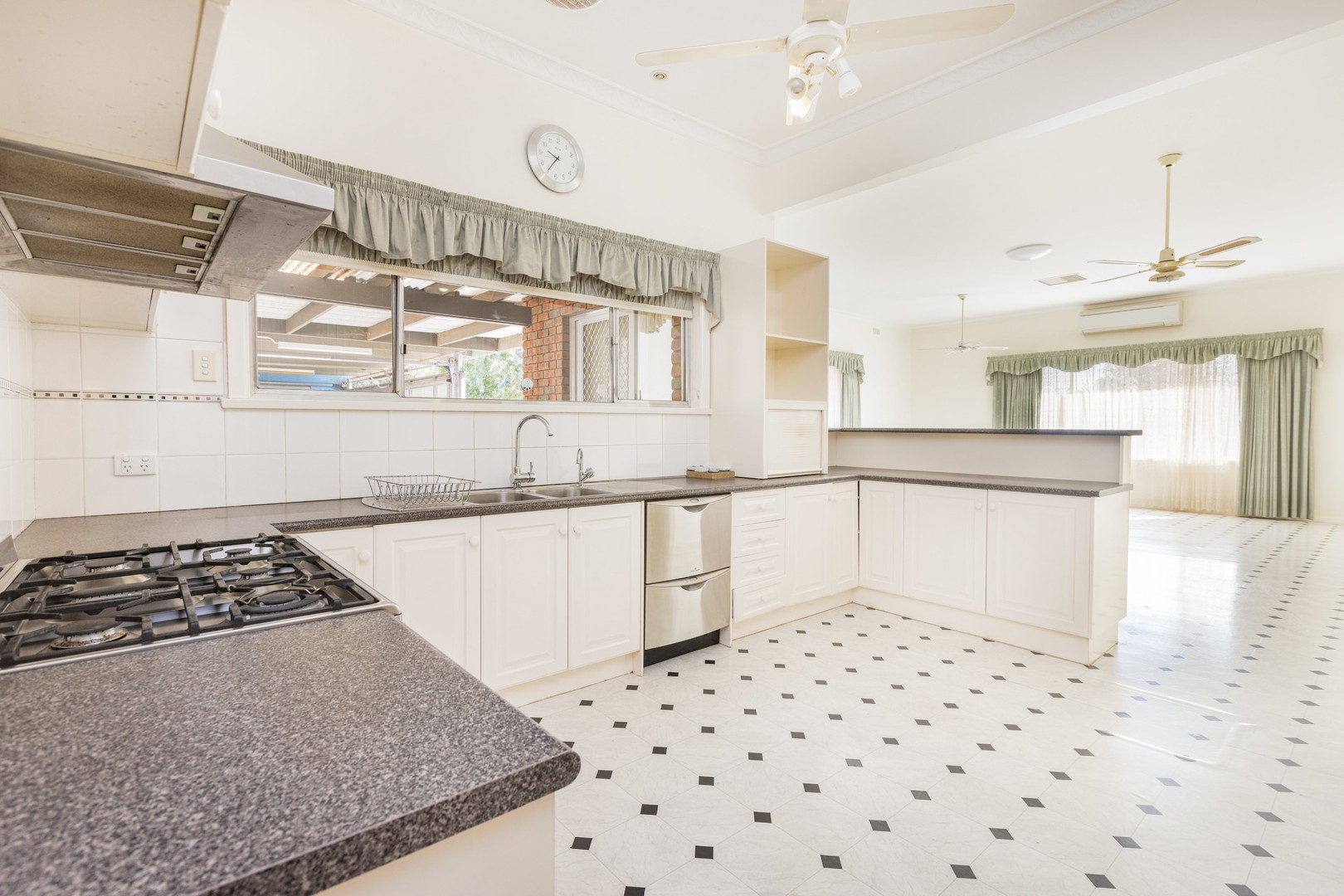 90 Sunnycliffs Crescent, Red Cliffs, VIC 3496, Red Cliffs - Thumbnail 6