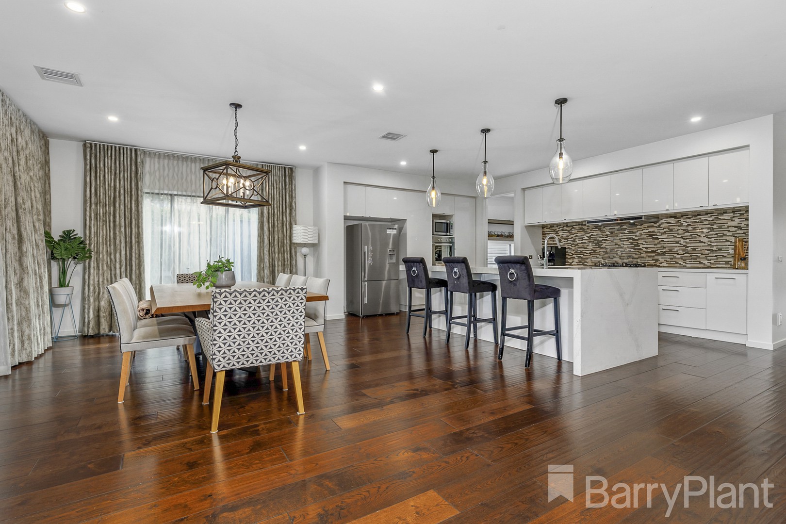 90 Worcester CrescentBundoora, VIC 3083, Bundoora - Thumbnail 4