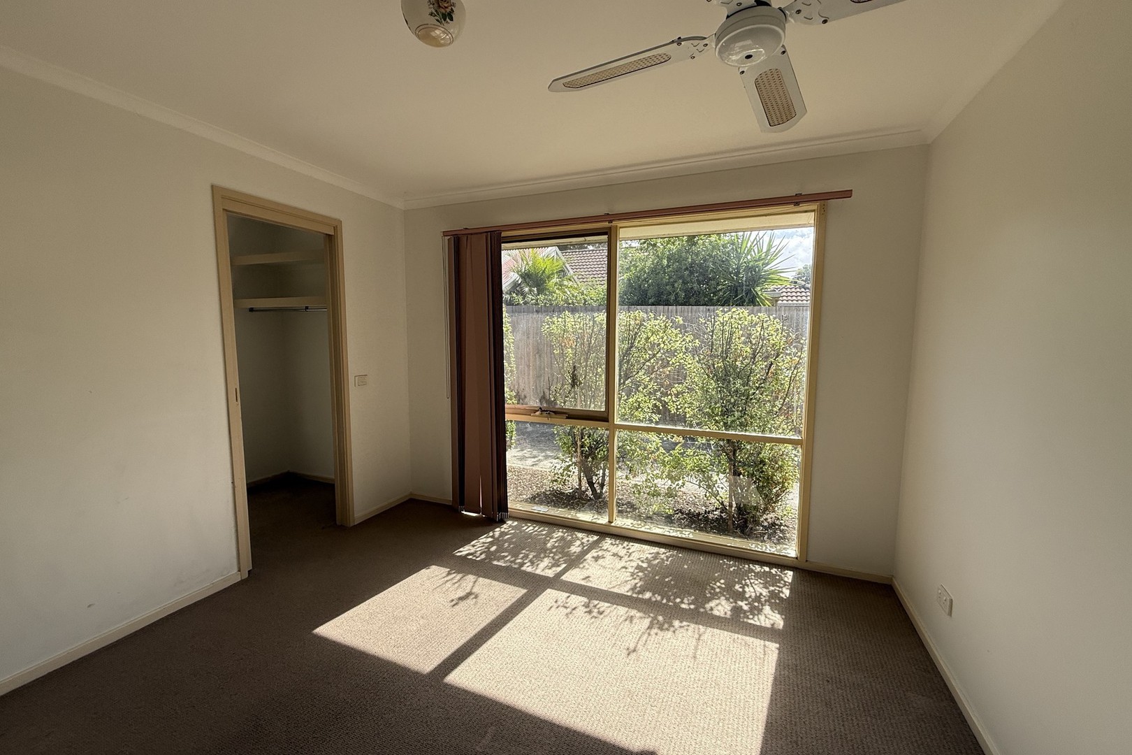 90 Yarcombe Crescent, Craigieburn, VIC 3064, Craigieburn - Thumbnail 5