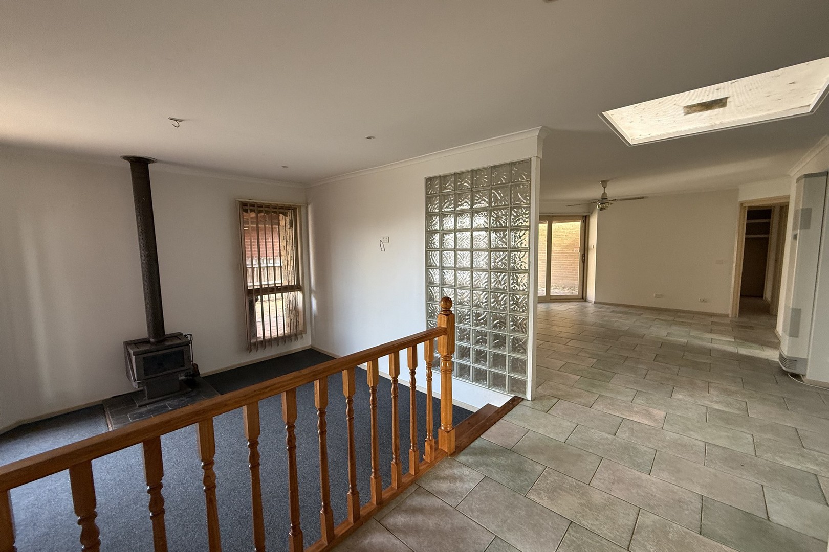 90 Yarcombe Crescent, Craigieburn, VIC 3064 - Thumbnail 2 - 05/02/2026