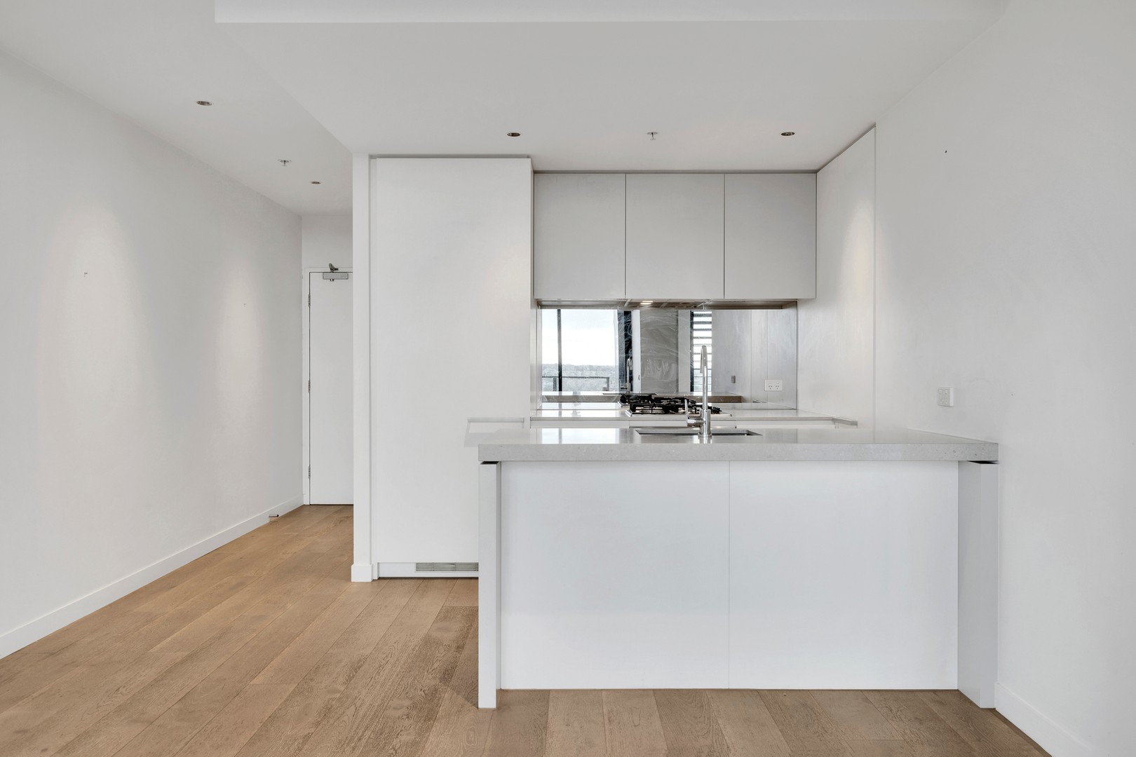 904/19 Russell Street, Essendon, VIC 3040, Essendon - Thumbnail 5