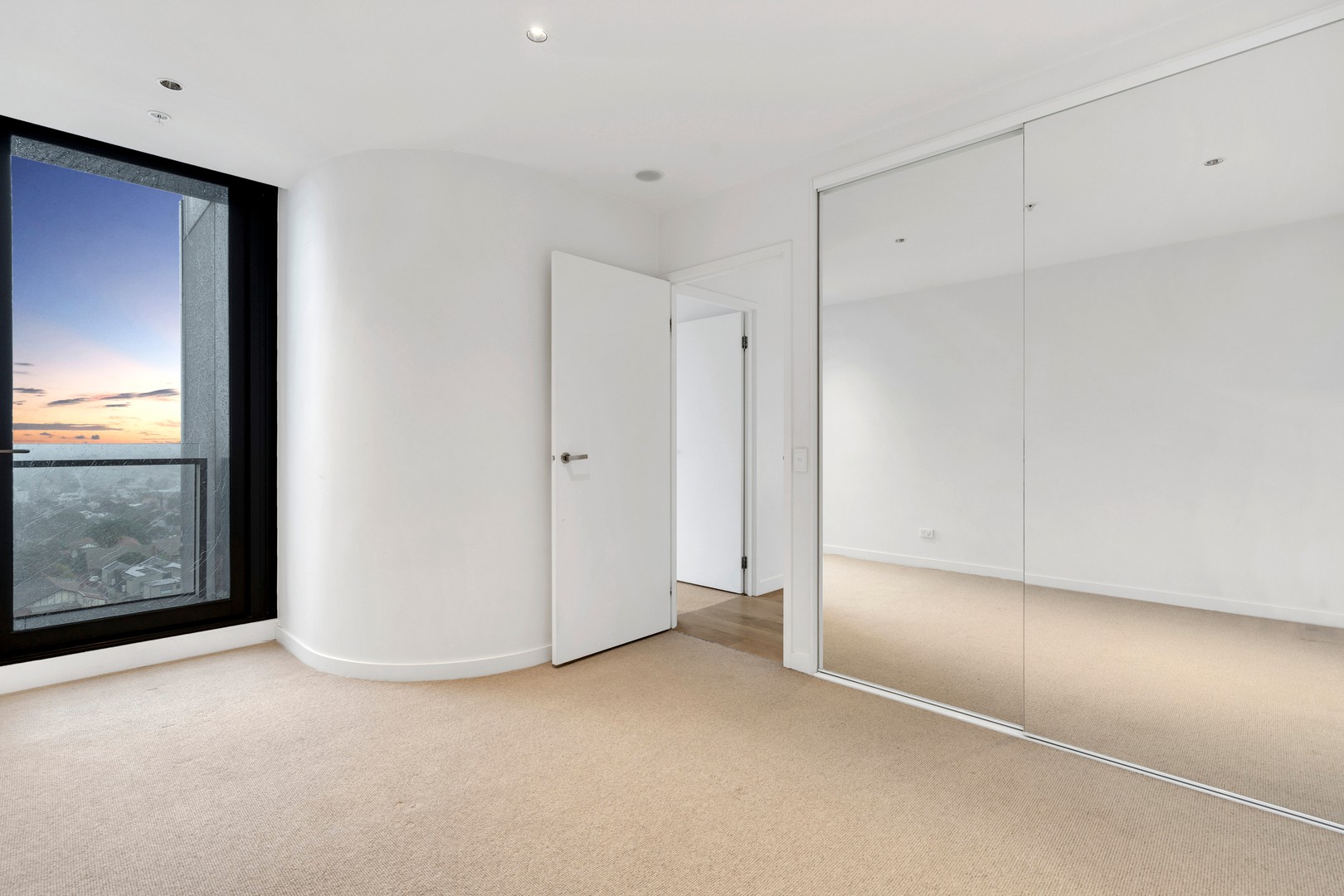 904/19 Russell Street, Essendon, VIC 3040, Essendon - Thumbnail 6