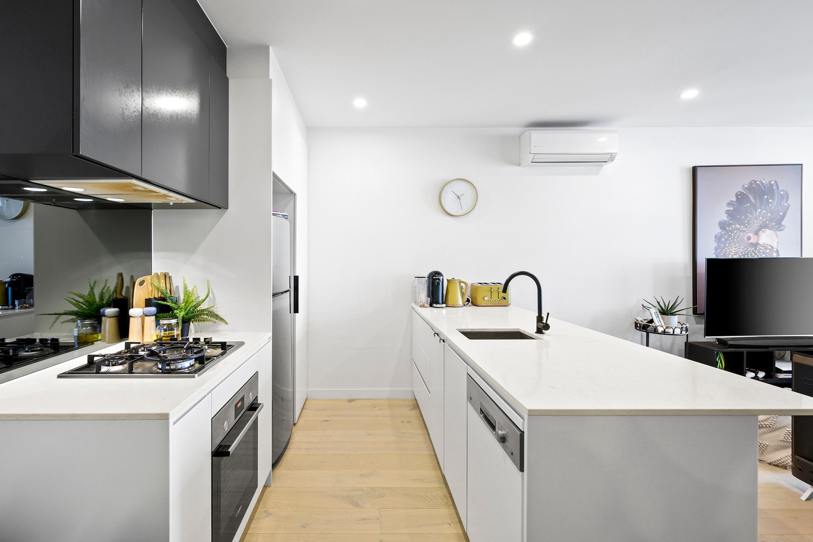 906/2 Joseph Road, Footscray, VIC 3011, Footscray - Thumbnail 5