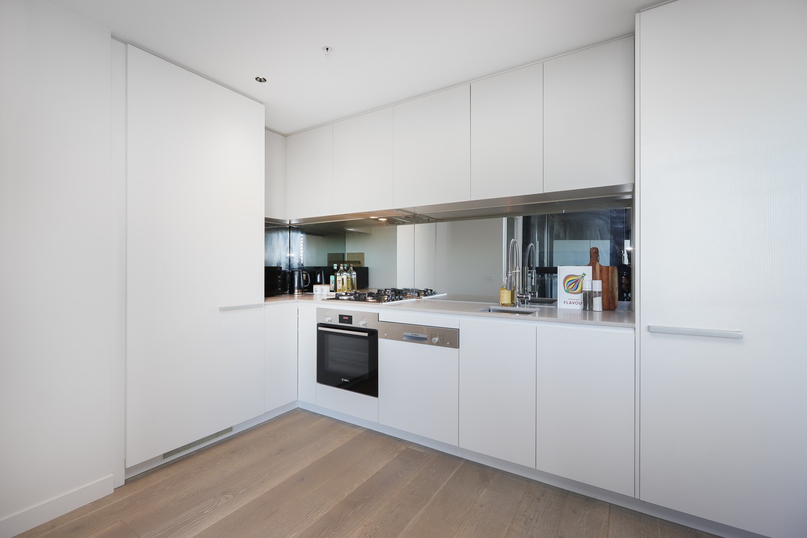 908/19 Russell Street, Essendon, VIC 3040, Essendon - Thumbnail 2