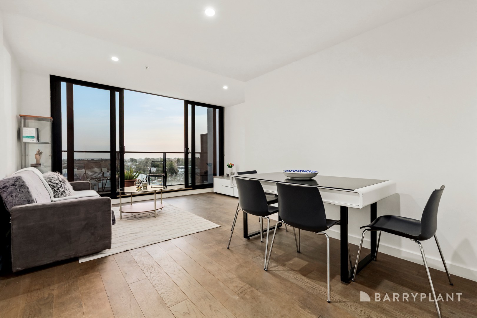 909/6 Railway Road, Cheltenham, VIC 3192 - Thumbnail 2 - 14/01/2026