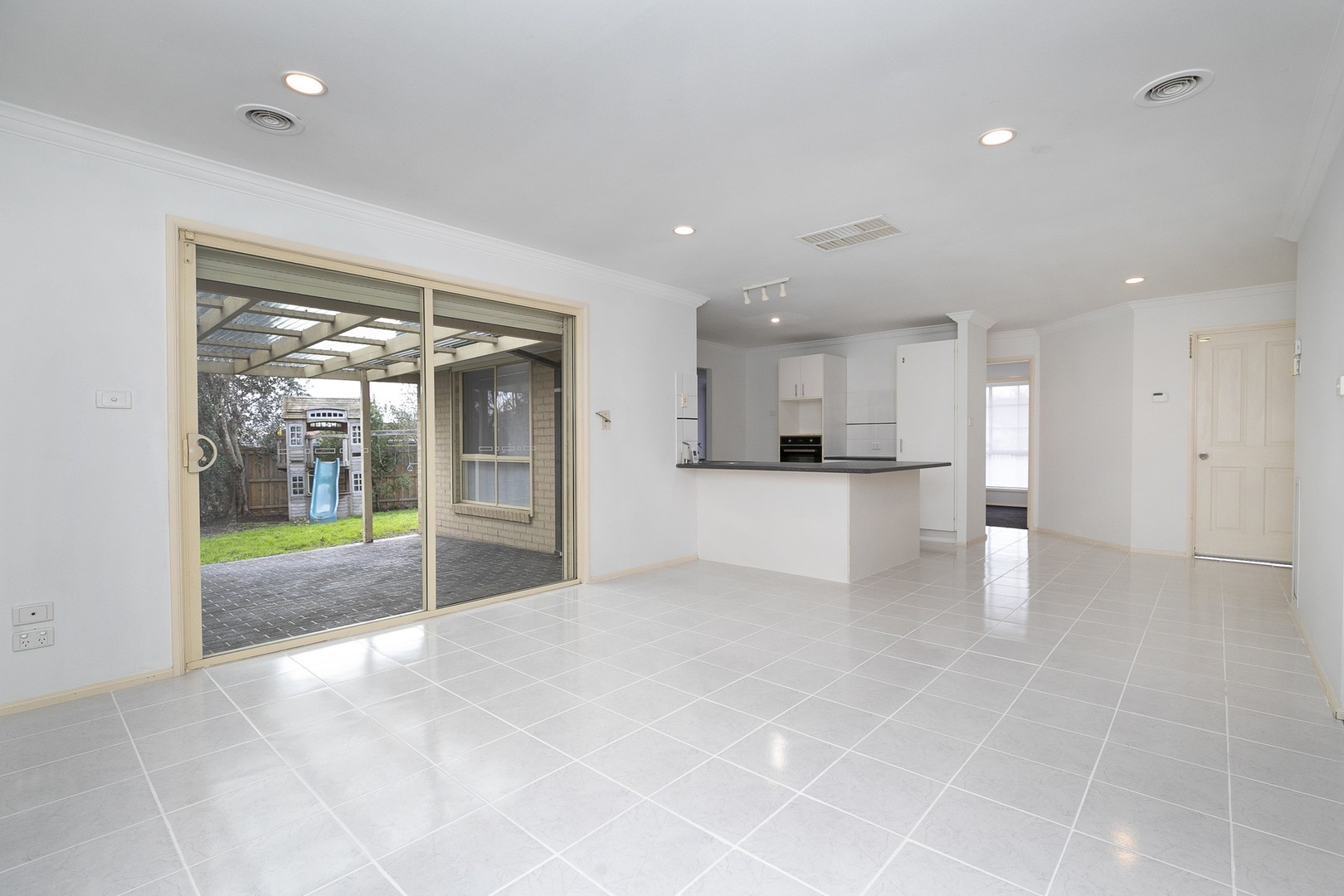91 Glenbruar Drive, Hillside, VIC 3037, Hillside - Thumbnail 4