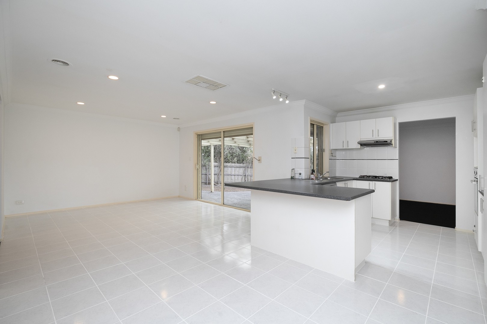 91 Glenbruar Drive, Hillside, VIC 3037, Hillside - Thumbnail 5
