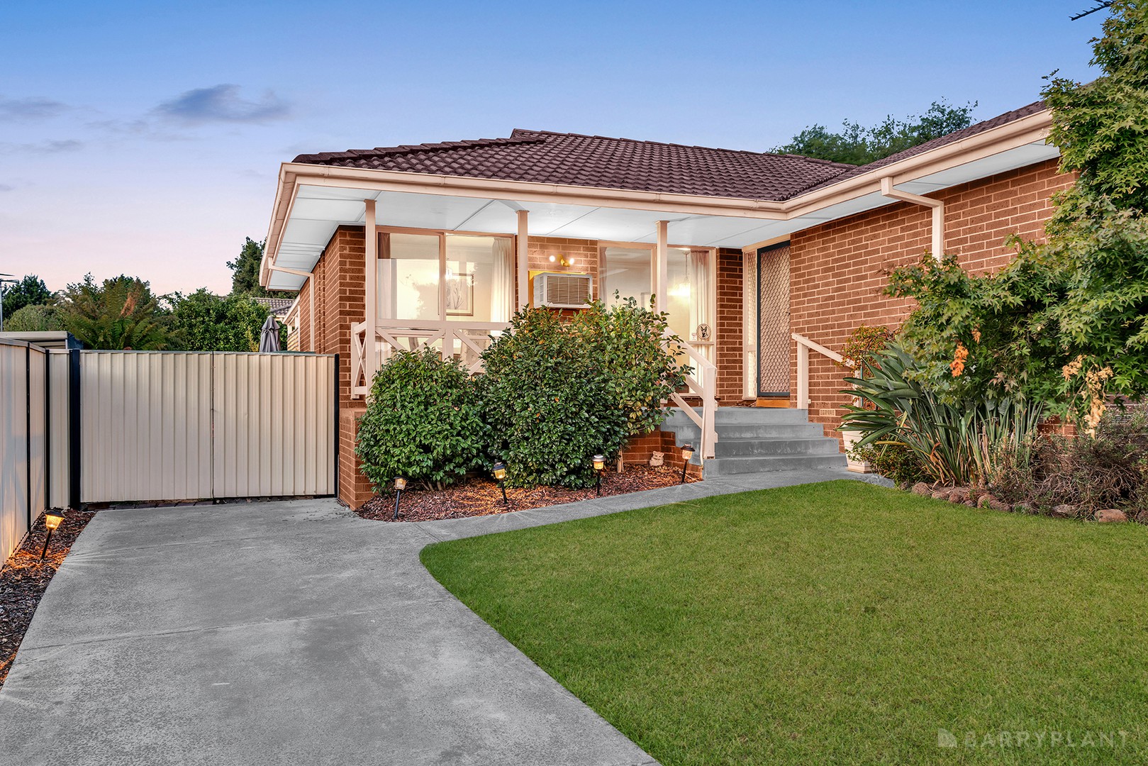 91 Sydney Parkinson Avenue, Endeavour Hills, VIC 3802 - Thumbnail 2 - 13/03/2025