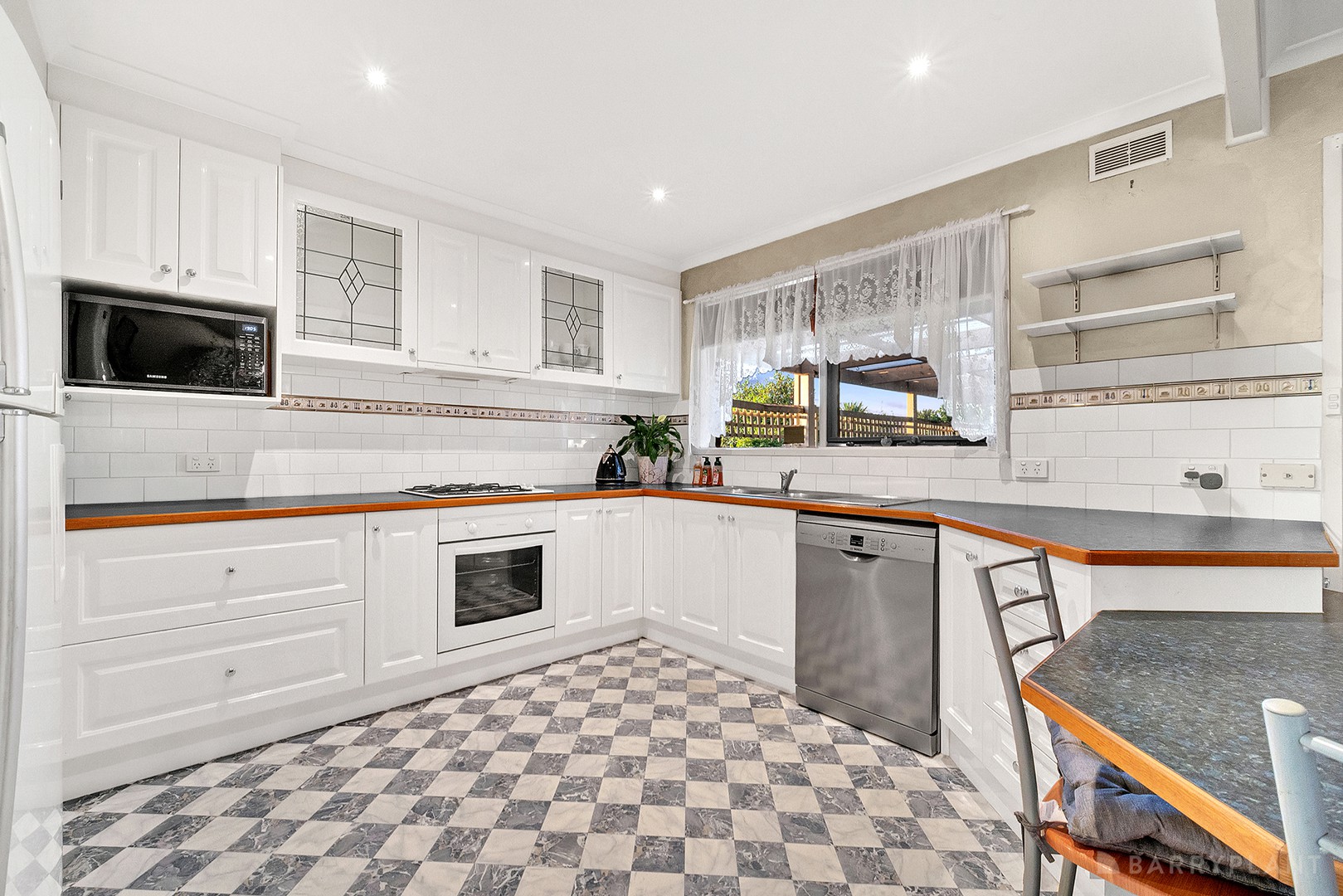 91 Sydney Parkinson Avenue, Endeavour Hills, VIC 3802, Endeavour Hills - Thumbnail 6