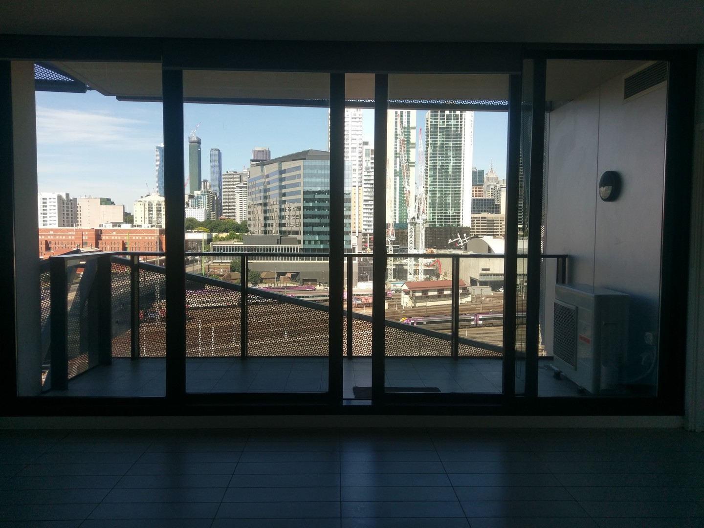 910/673 La Trobe Street, Docklands, VIC 3008 - Thumbnail 2 - 15/08/2022