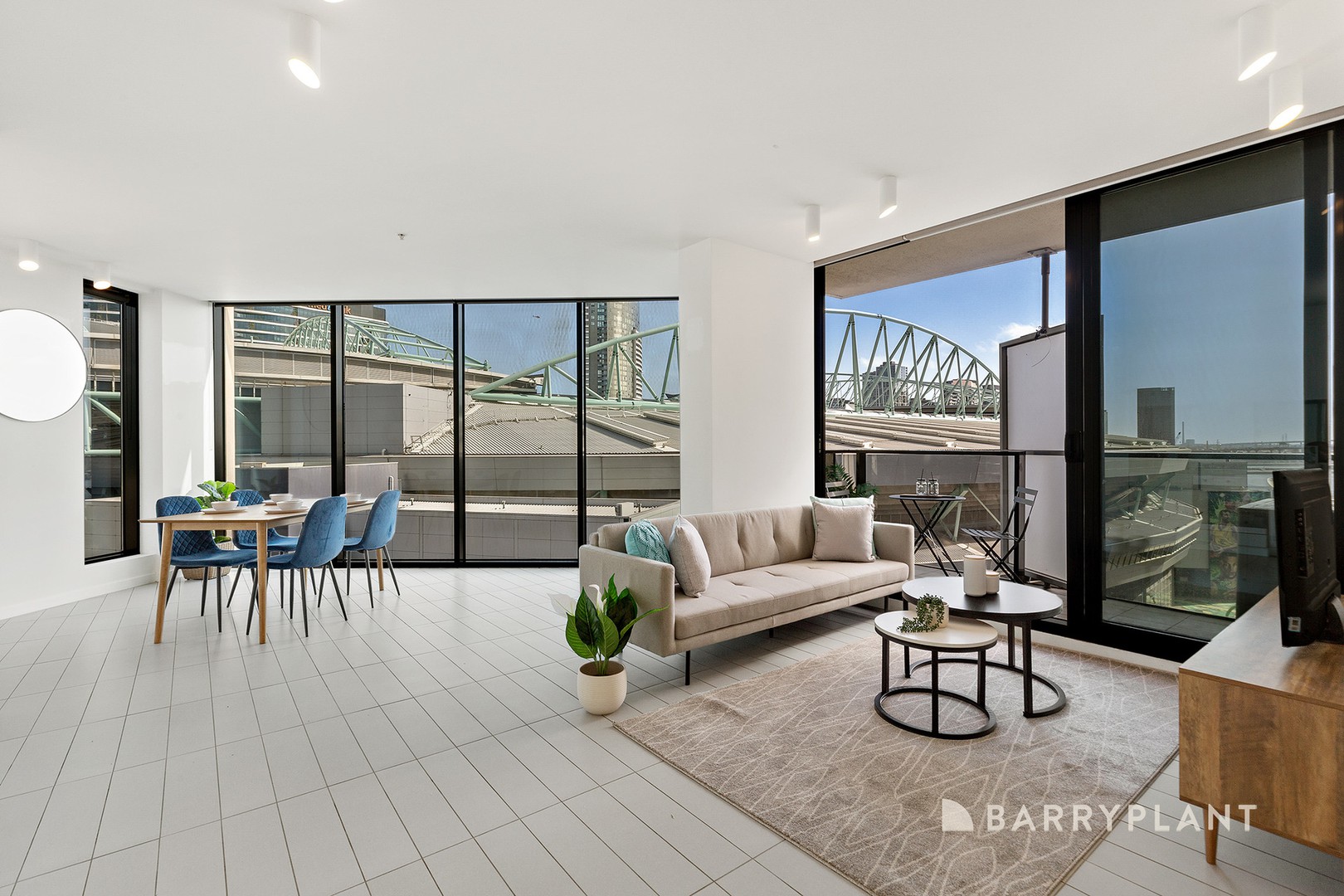 912/673 La Trobe Street, Docklands, VIC 3008, Docklands - Thumbnail 3