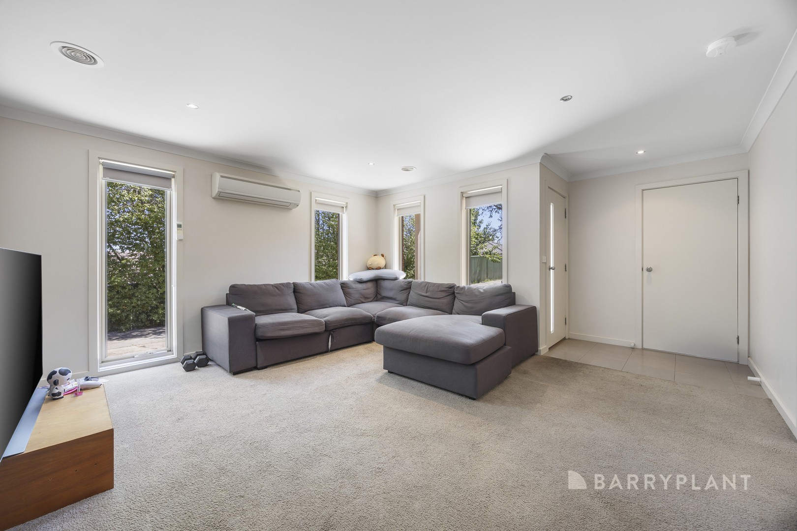 913 Tress Street, Mount Pleasant, VIC 3350 - Thumbnail 2 - 04/03/2025