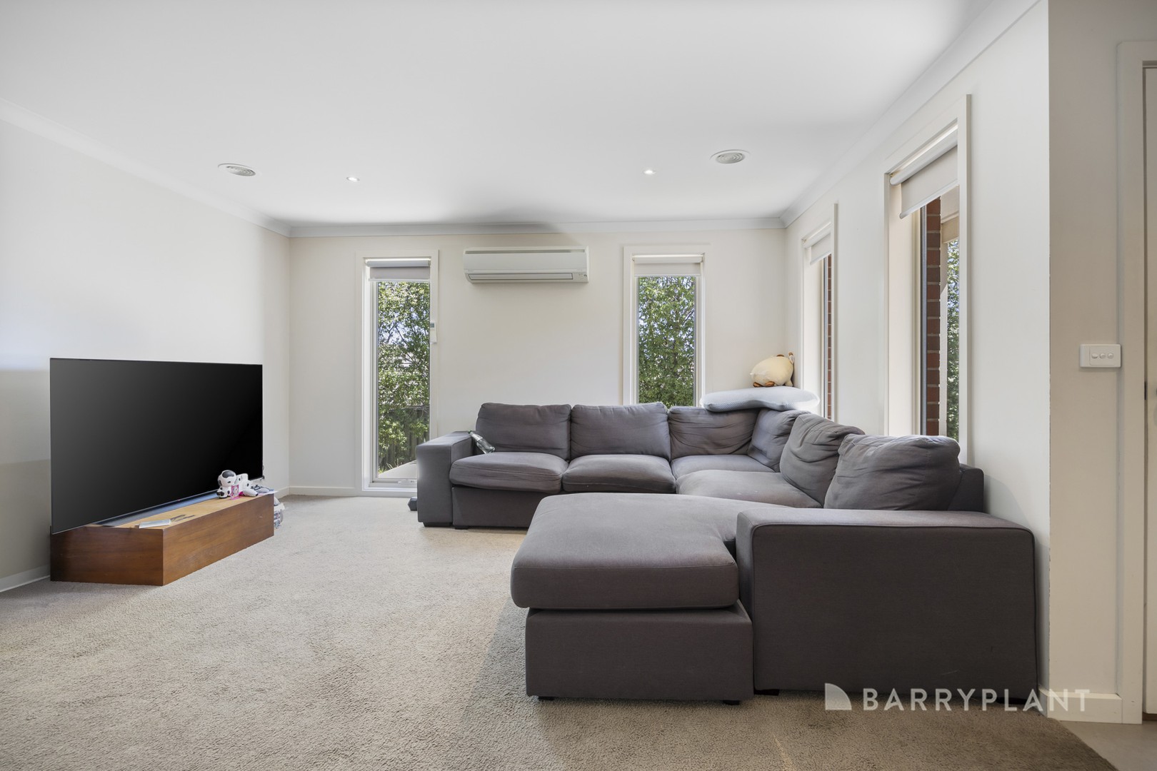 913 Tress Street, Mount Pleasant, VIC 3350, Mount Pleasant - Thumbnail 3