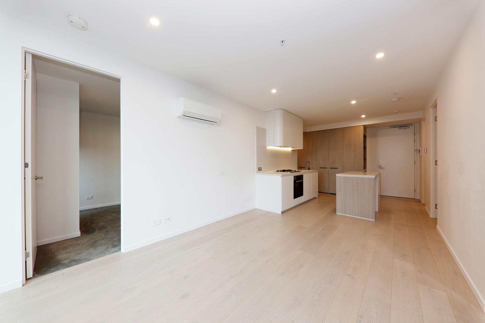 916/23 O'Sullivan Road, Glen Waverley, VIC 3150 - Thumbnail 1 - 20/12/2024