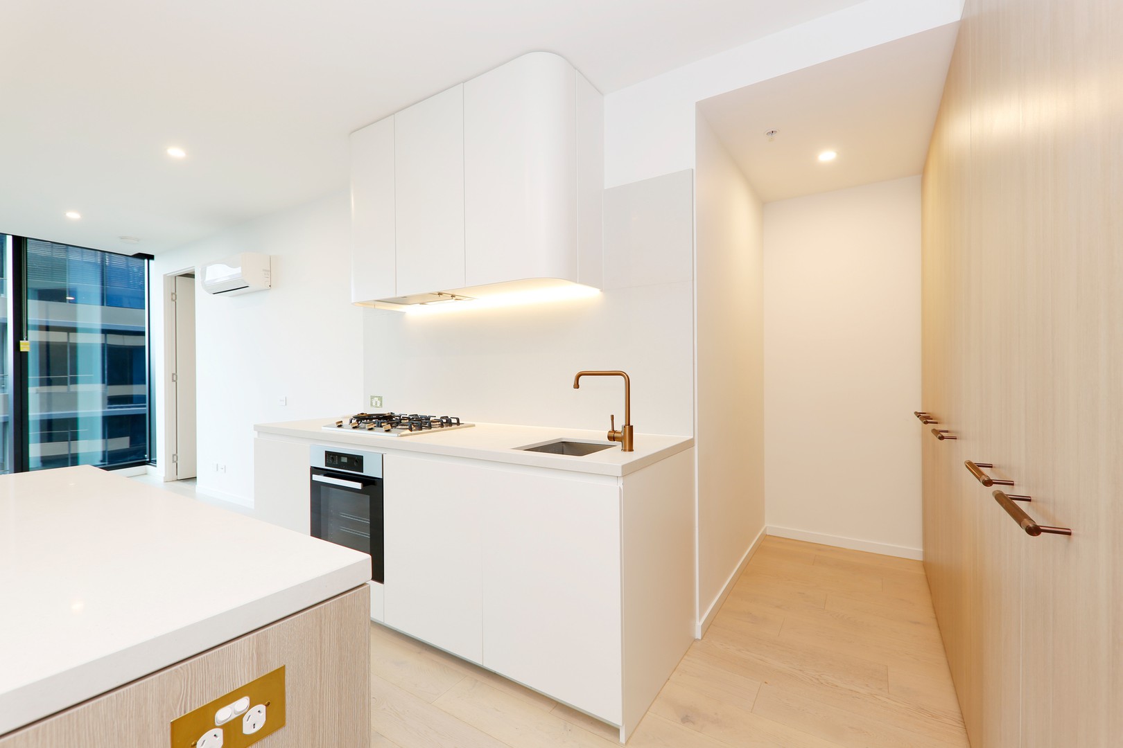 916/23 O'Sullivan Road, Glen Waverley, VIC 3150 - Thumbnail 2 - 20/12/2024