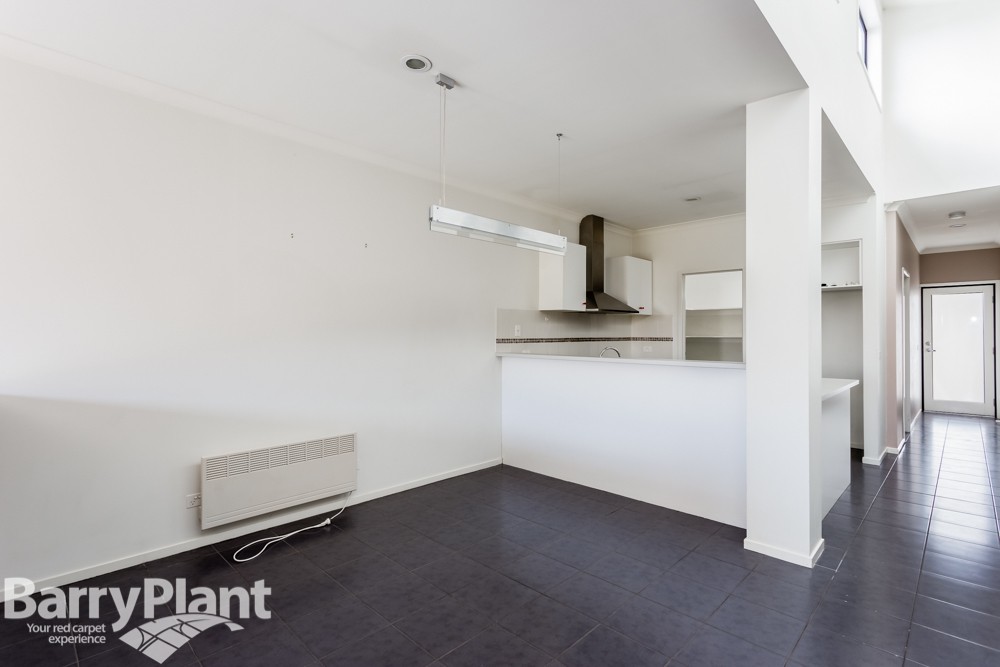 92 Boardwalk Boulevard, Point Cook, VIC 3030, Point Cook - Thumbnail 5