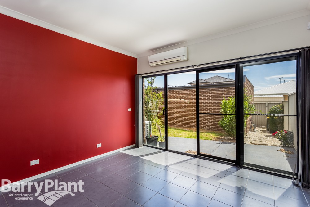 92 Boardwalk Boulevard, Point Cook, VIC 3030, Point Cook - Thumbnail 6
