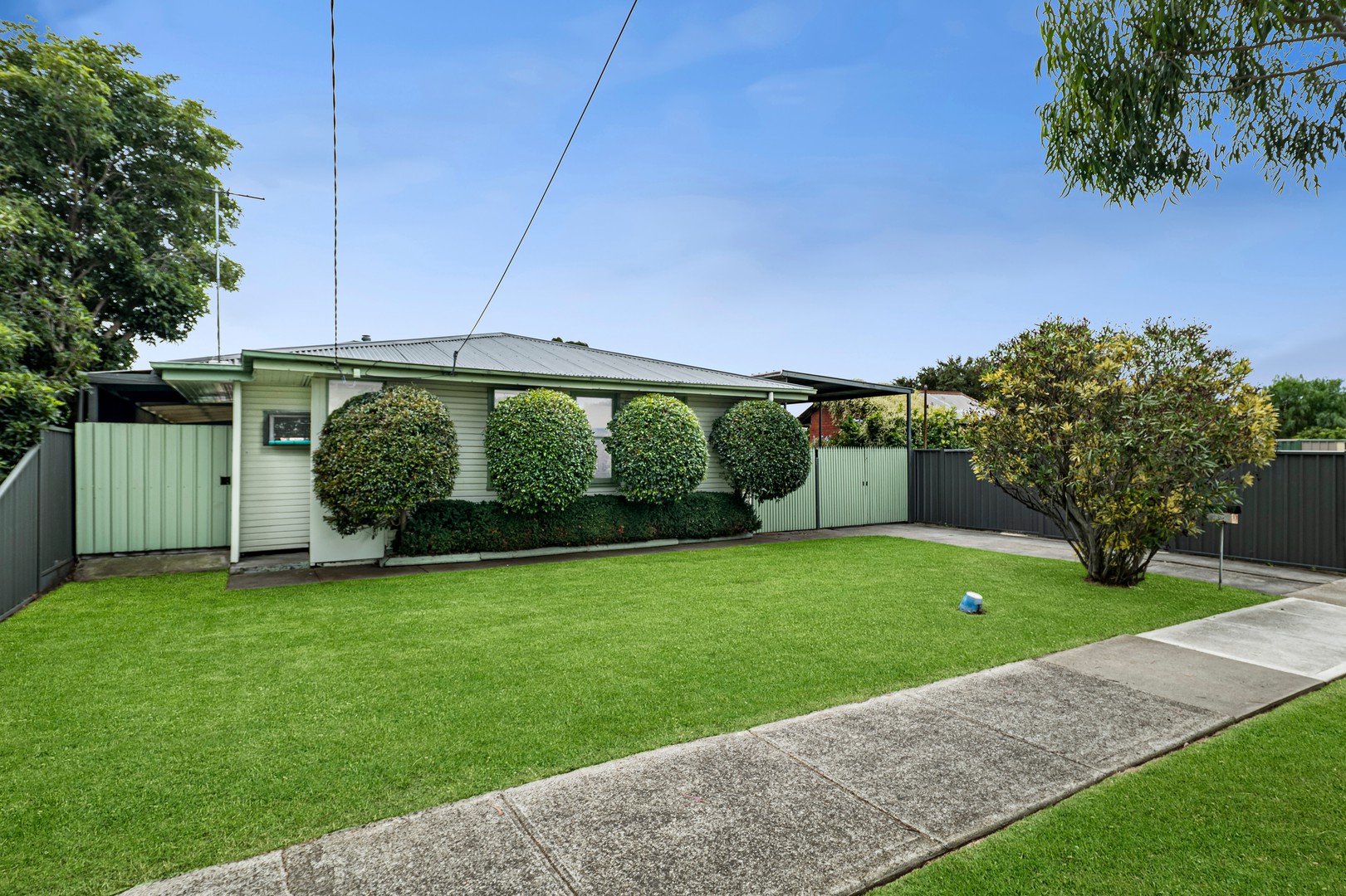 92 Churchill Avenue, Braybrook - Image 1