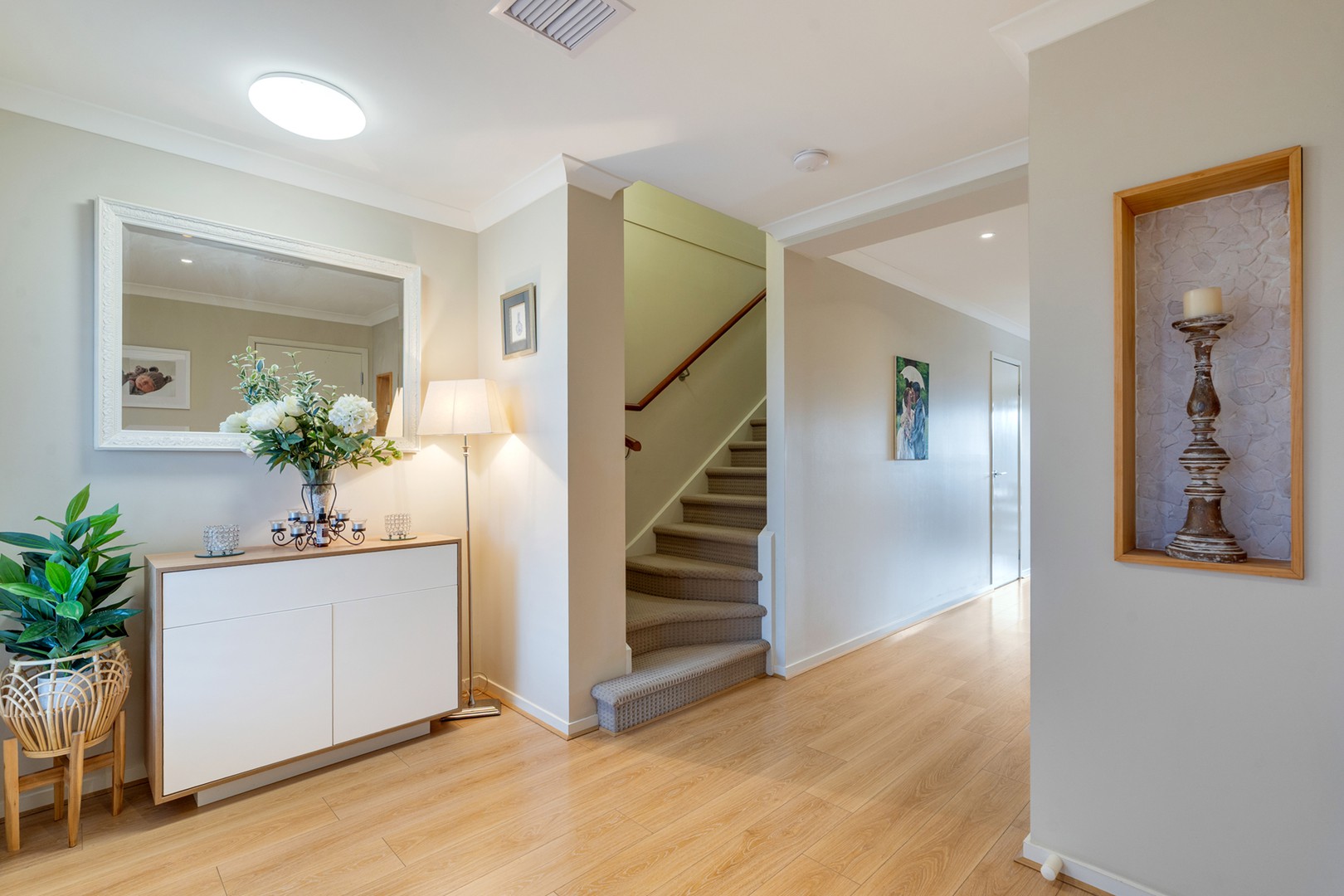 92 Domain Way, Craigieburn, VIC 3064, Craigieburn - Thumbnail 2