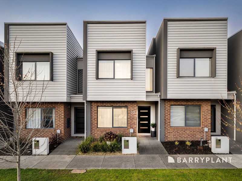 92 Emmeline Row, Rowville, VIC 3178 - Image - 07/10/2026